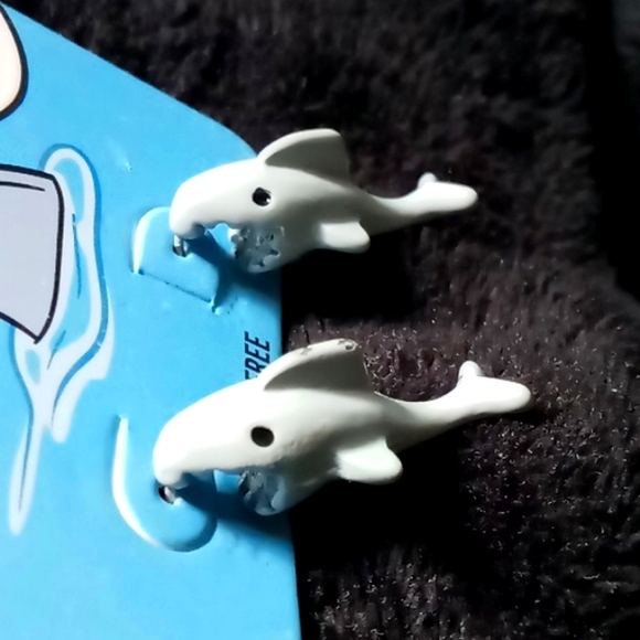 Shark Pierced Earrings - Picture 2 of 3